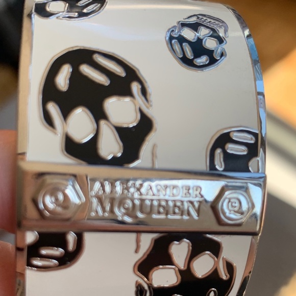 Alexander McQueen bracelet - Picture 3 of 3
